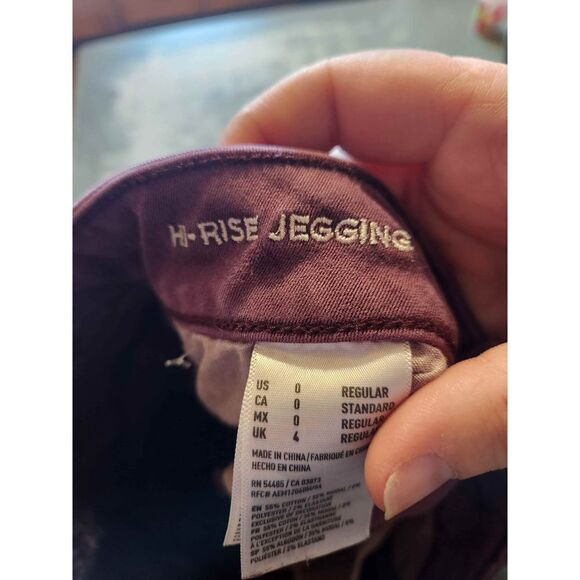 American Eagle Hi Rise Burgundy Jeggings sz 0 - Picture 4 of 5